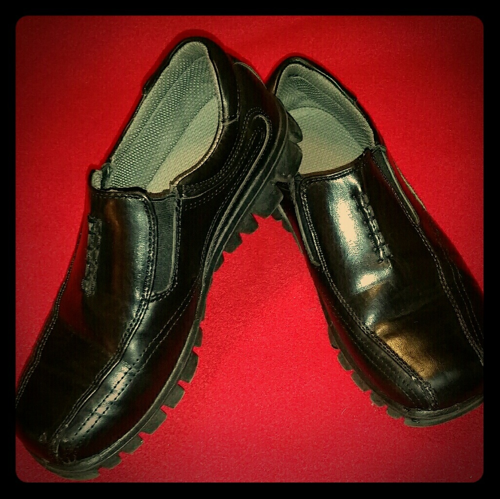 Boy's Size 1Y Black Steve Harvey Dress Shoes